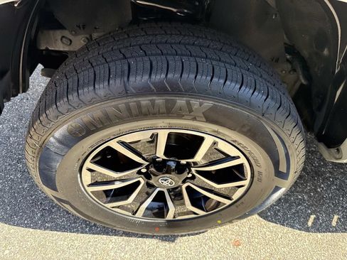 Used 2023 Toyota Tacoma TRD Sport RWD image 11