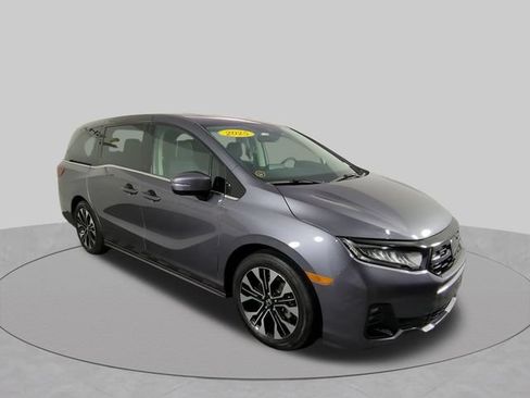 Used 2025 Honda Odyssey Elite image 11