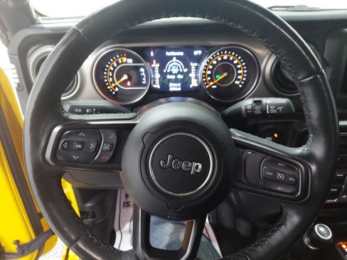 Used 2021 Jeep Wrangler Unlimited Sport AWD/4WD image 9