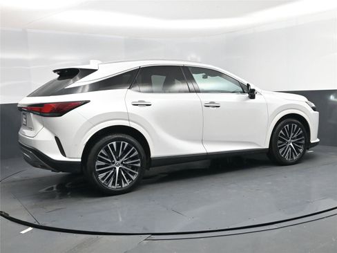 Used 2023 Lexus RX 350 Premium Plus w/ Accessory Package image 4