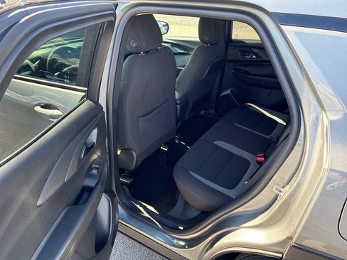 Used 2023 Chevrolet TrailBlazer LT w/ Convenience Package AWD/4WD image 40