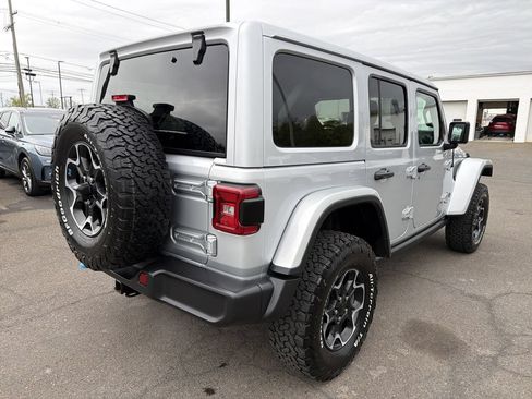 Used 2023 Jeep Wrangler Unlimited Rubicon 4xe w/ Cold Weather Group AWD/4WD image 5