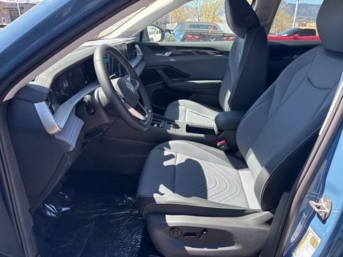 New 2026 Volkswagen Tiguan SE image 7