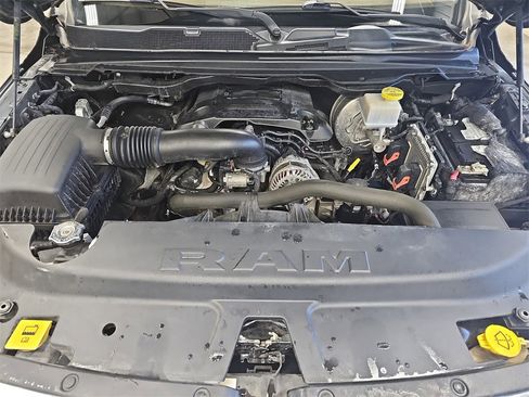 Used 2019 RAM 1500 Laramie image 28