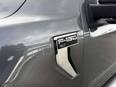 Used 2023 Ford F150 XLT w/ Trailer Tow Package image 11