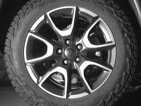 Used 2025 Jeep Compass Trailhawk AWD/4WD image 15
