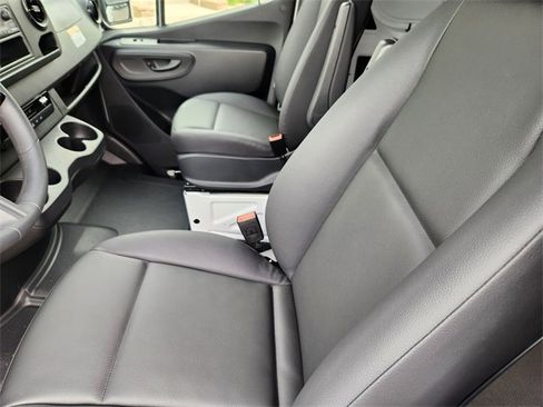 New 2025 Mercedes-Benz Sprinter 2500 image 8