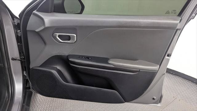Used 2025 Kia K4 FWD image 21