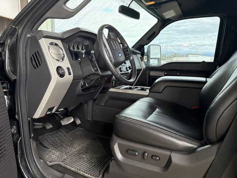 Used 2016 Ford F250 Lariat w/ Chrome Package image 14