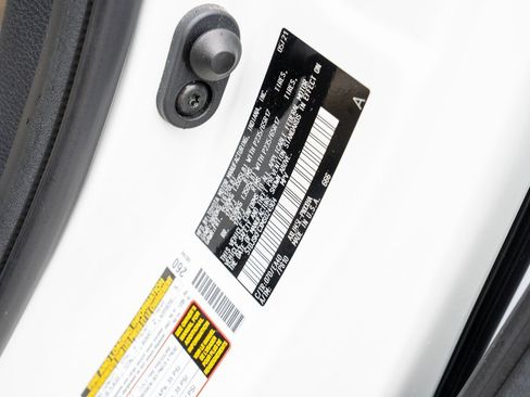 Used 2021 Toyota Sienna XLE image 23