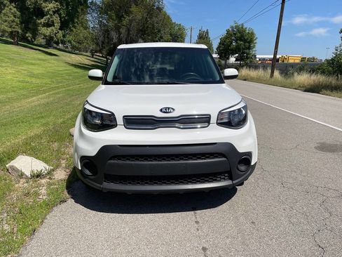 Used 2018 Kia Soul w/ Convenience Package FWD image 7