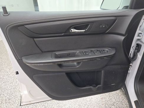 Used 2017 GMC Acadia Limited SLT image 23