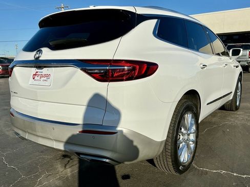Used 2020 Buick Enclave Essence image 19