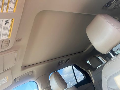 Used 2020 Ford Explorer Limited AWD/4WD image 7