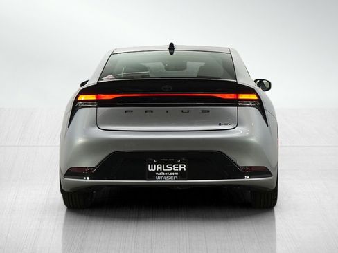 Used 2025 Toyota Prius Limited image 4