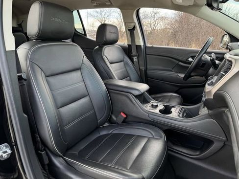 Used 2023 GMC Acadia Denali w/ Denali Technology Package image 32