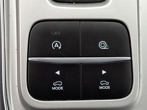 Used 2024 Ford Explorer XLT w/ Equipment Group 202A image 24