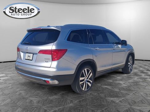 Used 2017 Honda Pilot Touring image 5