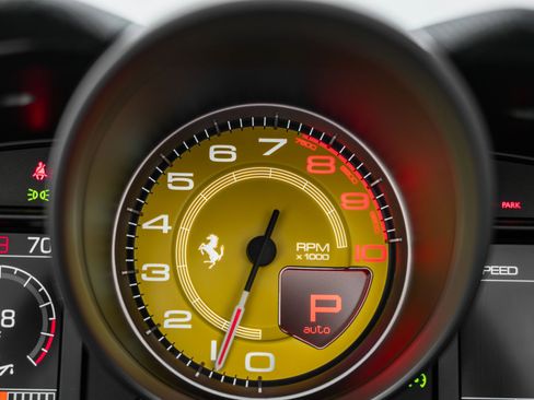 Certified 2023 Ferrari Portofino M image 35