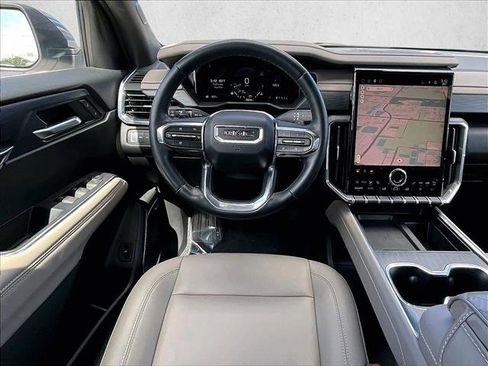 Used 2024 GMC Acadia Elevation w/ Luxury Package FWD image 7
