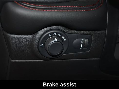 Used 2024 Dodge Durango GT AWD/4WD image 13