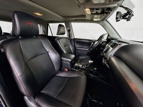 Used 2017 Toyota 4Runner TRD Off-Road Premium AWD/4WD image 26