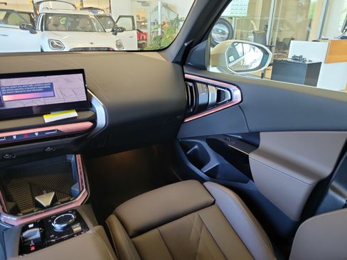 New 2026 BMW X3 xDrive30i w/ Premium Package AWD/4WD image 19