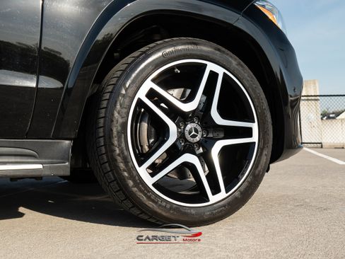 Used 2018 Mercedes-Benz GLS 550 4MATIC w/ Driver Assistance Package image 10