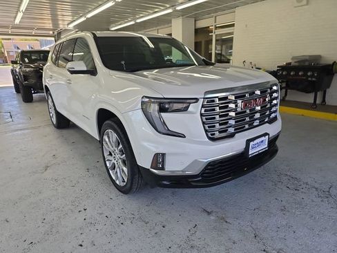 Used 2024 GMC Acadia Denali w/ Super Cruise Package image 7