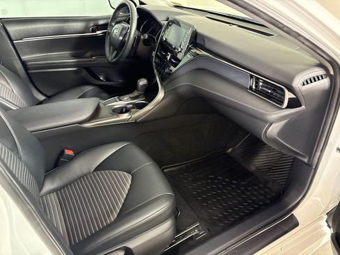 Used 2024 Toyota Camry SE w/ Convenience Package FWD image 16