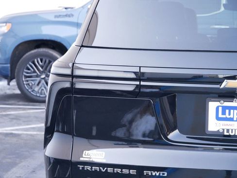 New 2026 Chevrolet Traverse High Country w/ LPO, Floor Liner Package image 5