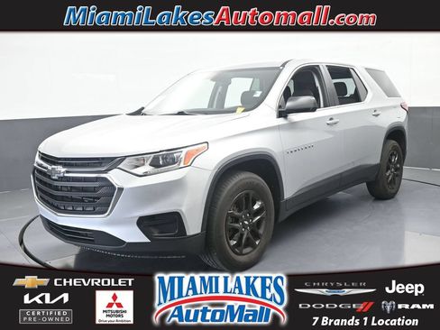 Used 2020 Chevrolet Traverse LS FWD image 1