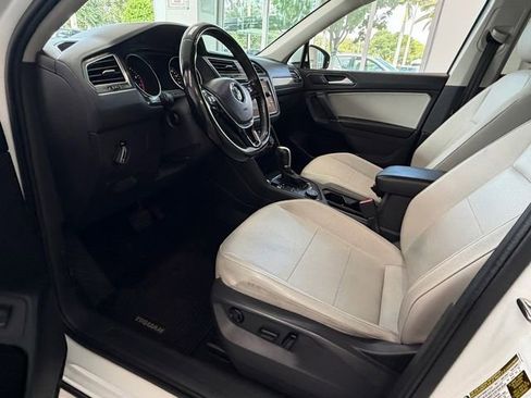Used 2018 Volkswagen Tiguan SEL AWD/4WD image 6