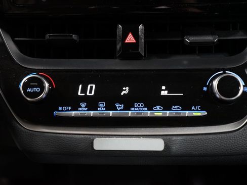 Certified 2022 Toyota Corolla LE FWD image 19