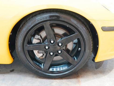 Used 2011 Chevrolet Corvette Coupe w/ Preferred Equipment Group RWD image 62