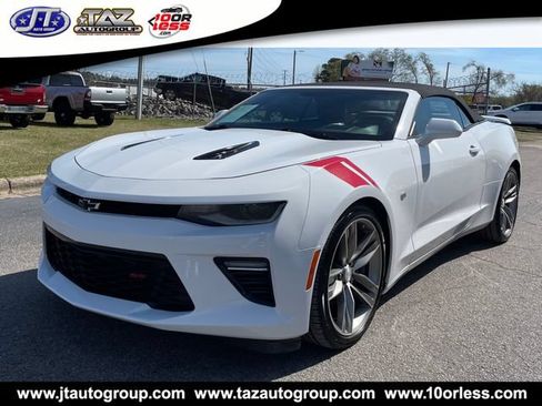Used 2018 Chevrolet Camaro SS RWD image 3