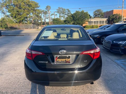 Used 2017 Toyota Corolla LE image 6