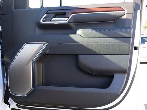 Used 2024 GMC Sierra 3500 Denali w/ Denali Reserve Package image 26