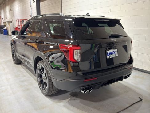 Used 2022 Ford Explorer ST w/ ST Street Pack image 3