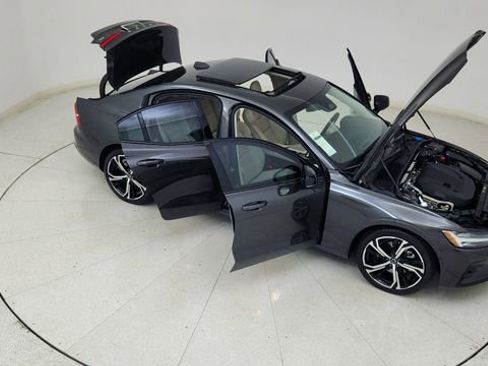 Used 2024 Volvo S60 B5 Plus w/ Climate Package image 86