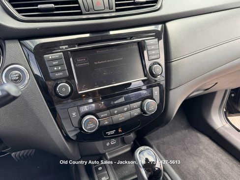 Used 2019 Nissan Rogue SV w/ Premium Package FWD image 30