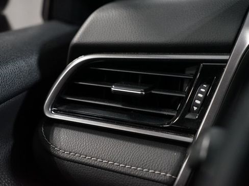 Certified 2021 Toyota Camry SE image 23