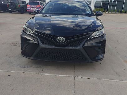 Used 2020 Toyota Camry SE w/ Convenience Package