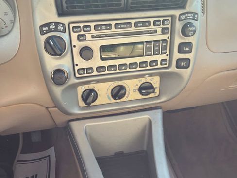 Used 2002 Ford Explorer Sport AWD/4WD image 12