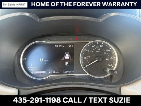 Used 2021 Nissan Versa SV image 2