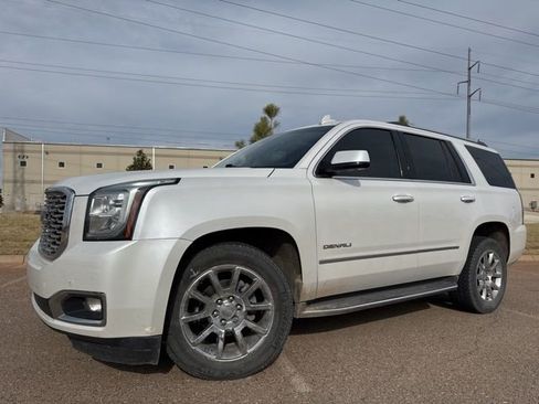 Used 2018 GMC Yukon Denali image 1