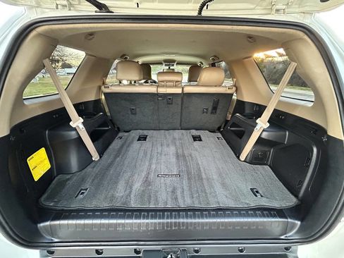 Used 2012 Toyota 4Runner SR5 image 11