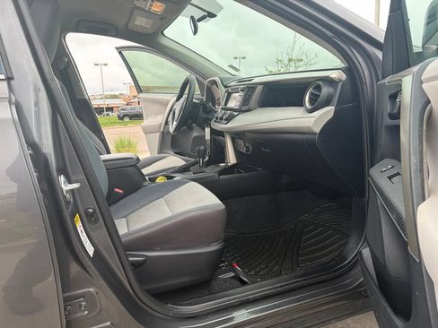 Used 2013 Toyota RAV4 LE FWD image 19