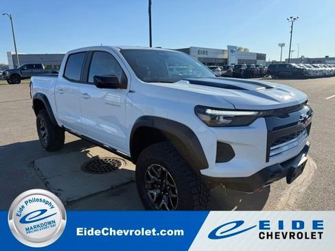 Used 2026 Chevrolet Colorado ZR2 w/ Technology Package AWD/4WD image 1