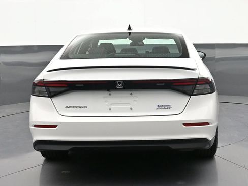 Used 2023 Honda Accord Sport image 4